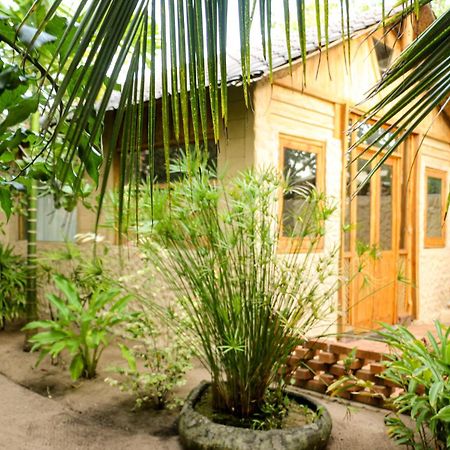 Monsoon Eco Resort - Whisky Point Arugambay Pottuvil Ngoại thất bức ảnh